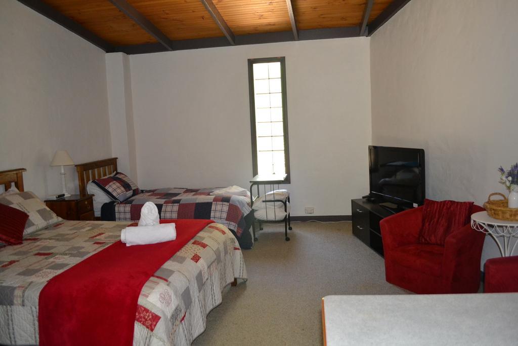 Colonial Bank Motel Omeo Pokoj fotografie