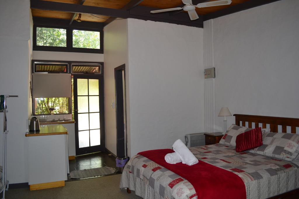 Colonial Bank Motel Omeo Pokoj fotografie
